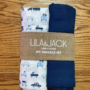 New Lila and Jack muslin swaddle set blanket. 2 piece Blue car theme.